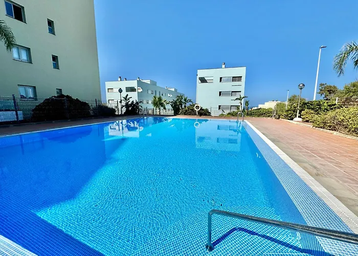 Apartament Mountain, Pool & Sea *