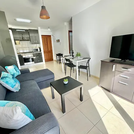 Mountain, Pool & Sea * Punta Del Hidalgo